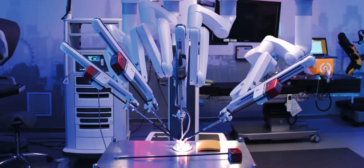 Chirurgia spinala robotica